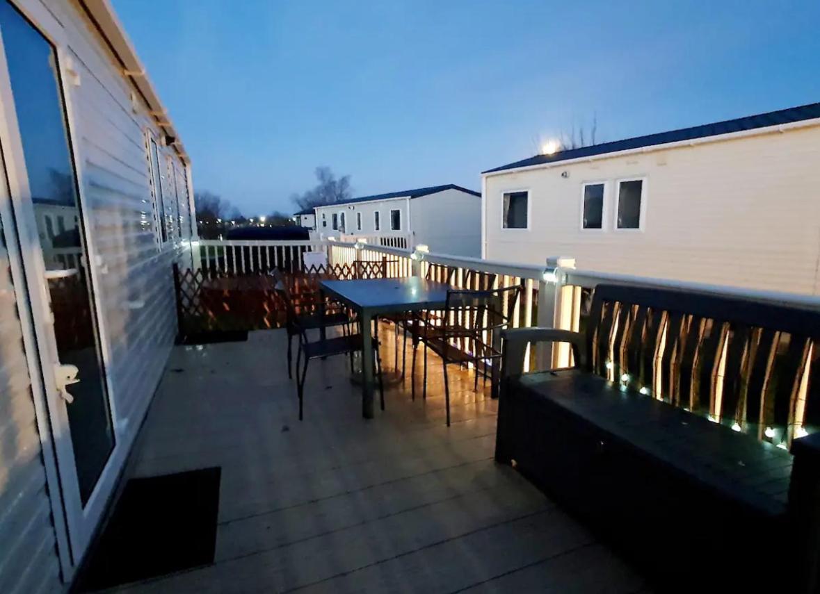 15 Kestrel Close Hot Tub Retreat 태터셜 외부 사진