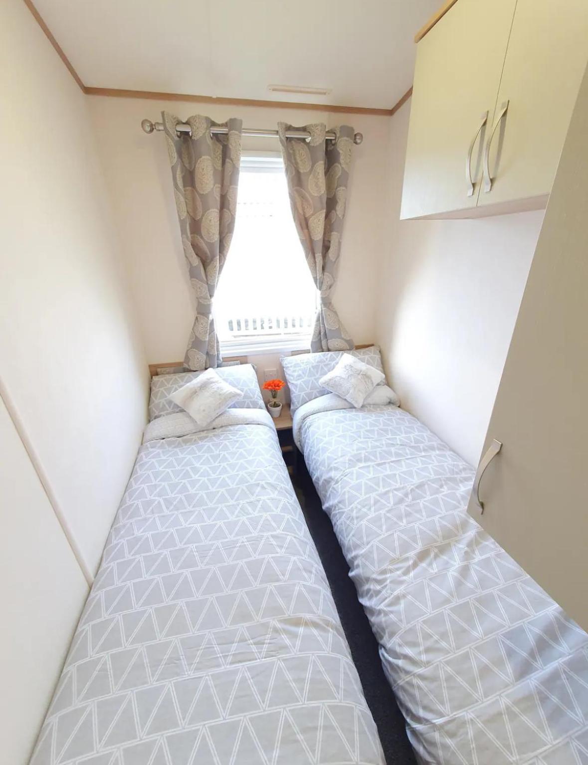 15 Kestrel Close Hot Tub Retreat 태터셜 외부 사진